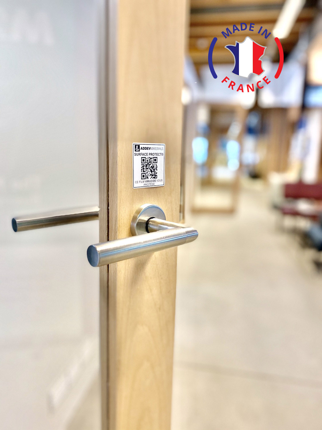 Surface Protect Made in France film virucide sur poignée de porte